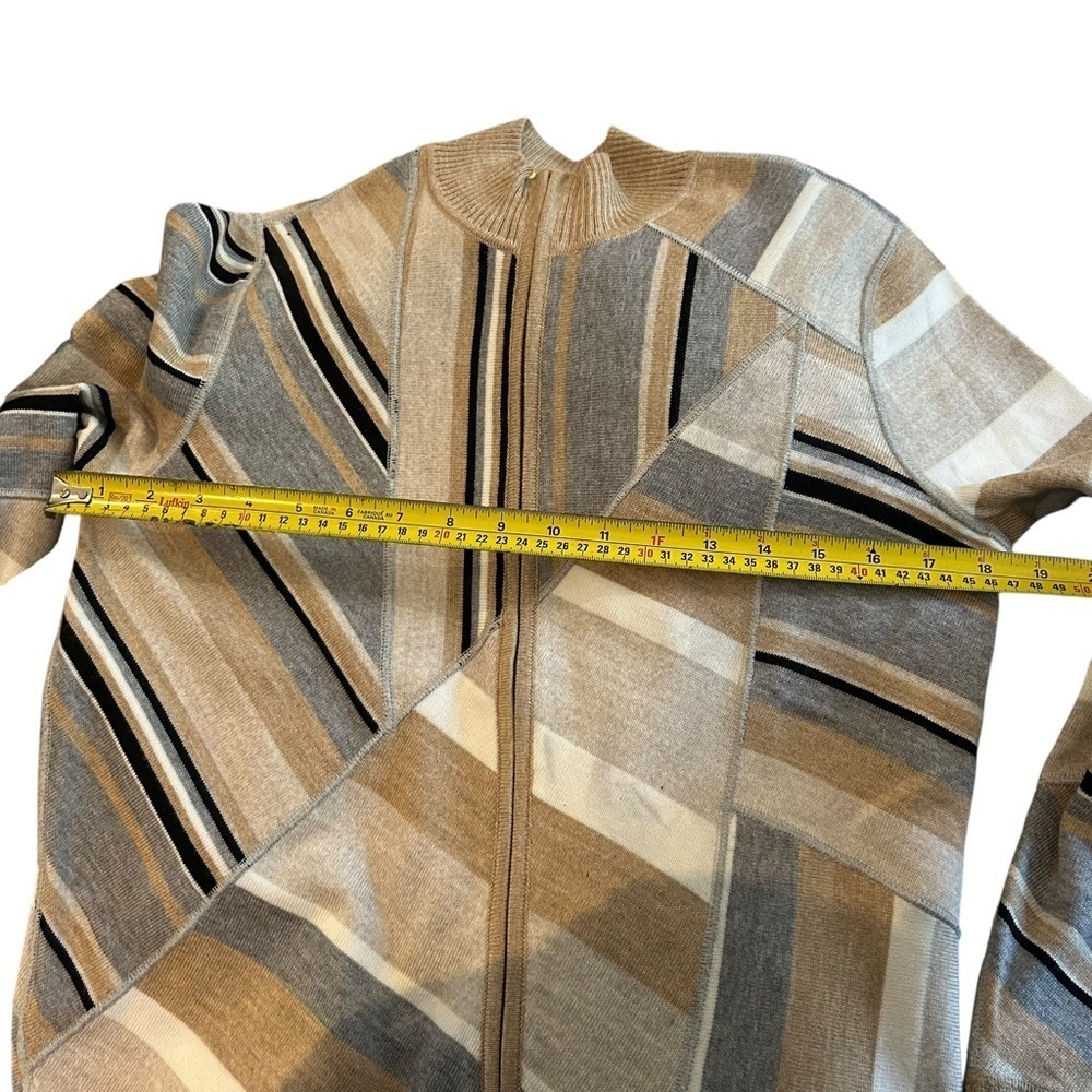 St John Wool Double Zip Graphic Cardigan - Picture 6 of 10